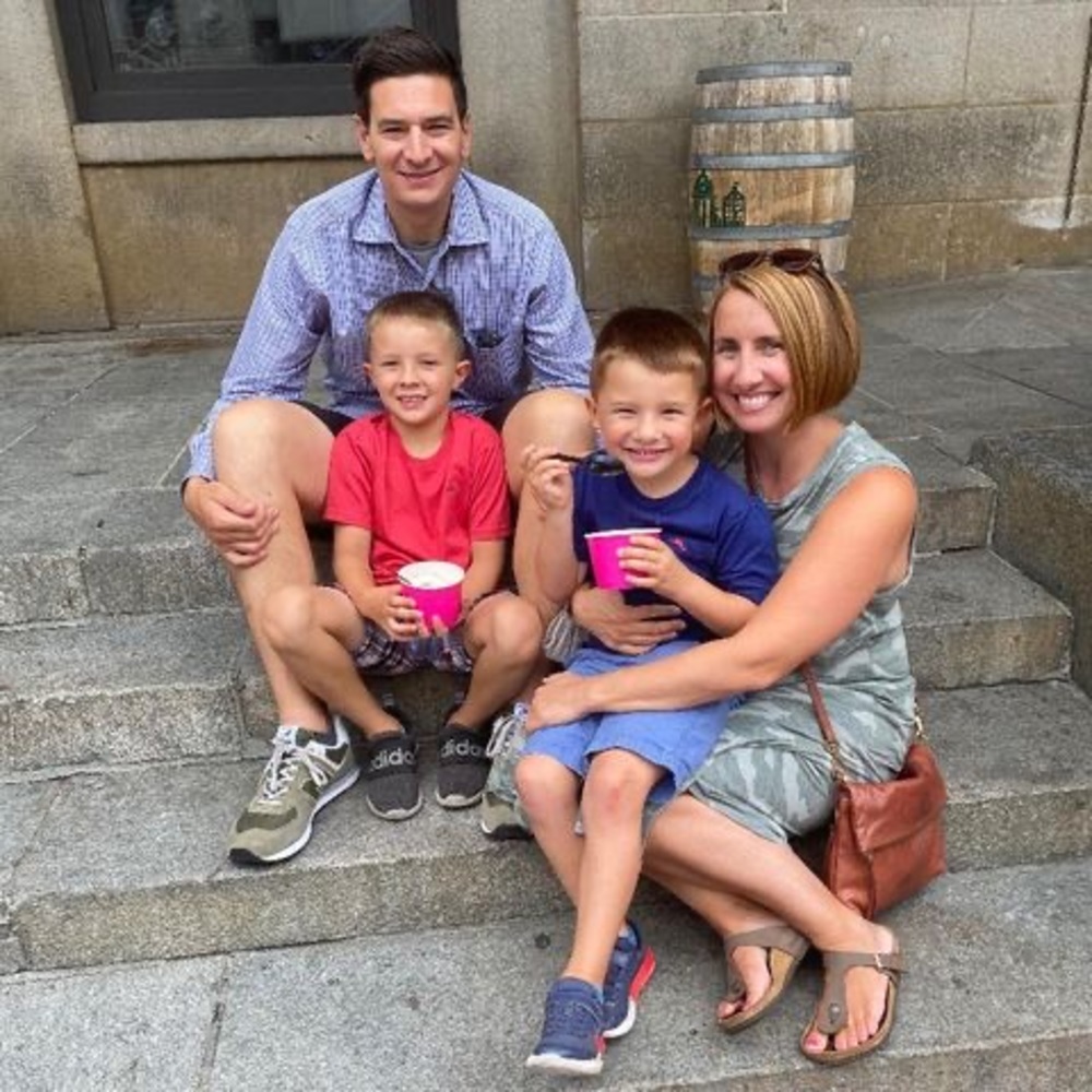 Meet your Posher, Stephanie